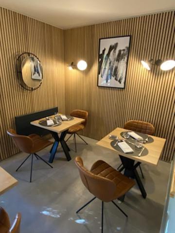 Hotel Le Central Boussac  Экстерьер фото