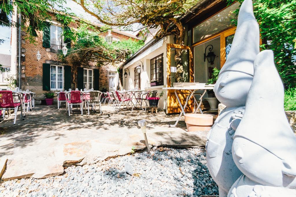 Hotel Le Central Boussac  Экстерьер фото